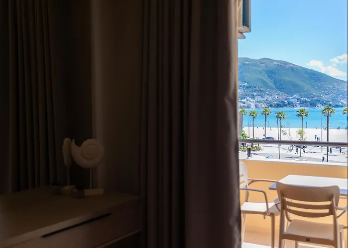 E'lux Seaside 公寓 Vlorë